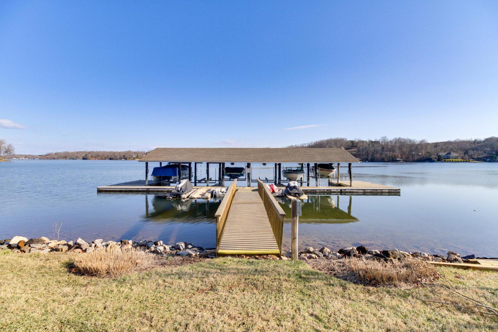 Lakefront Moneta Home With Community Boat Dock! Ngoại thất bức ảnh