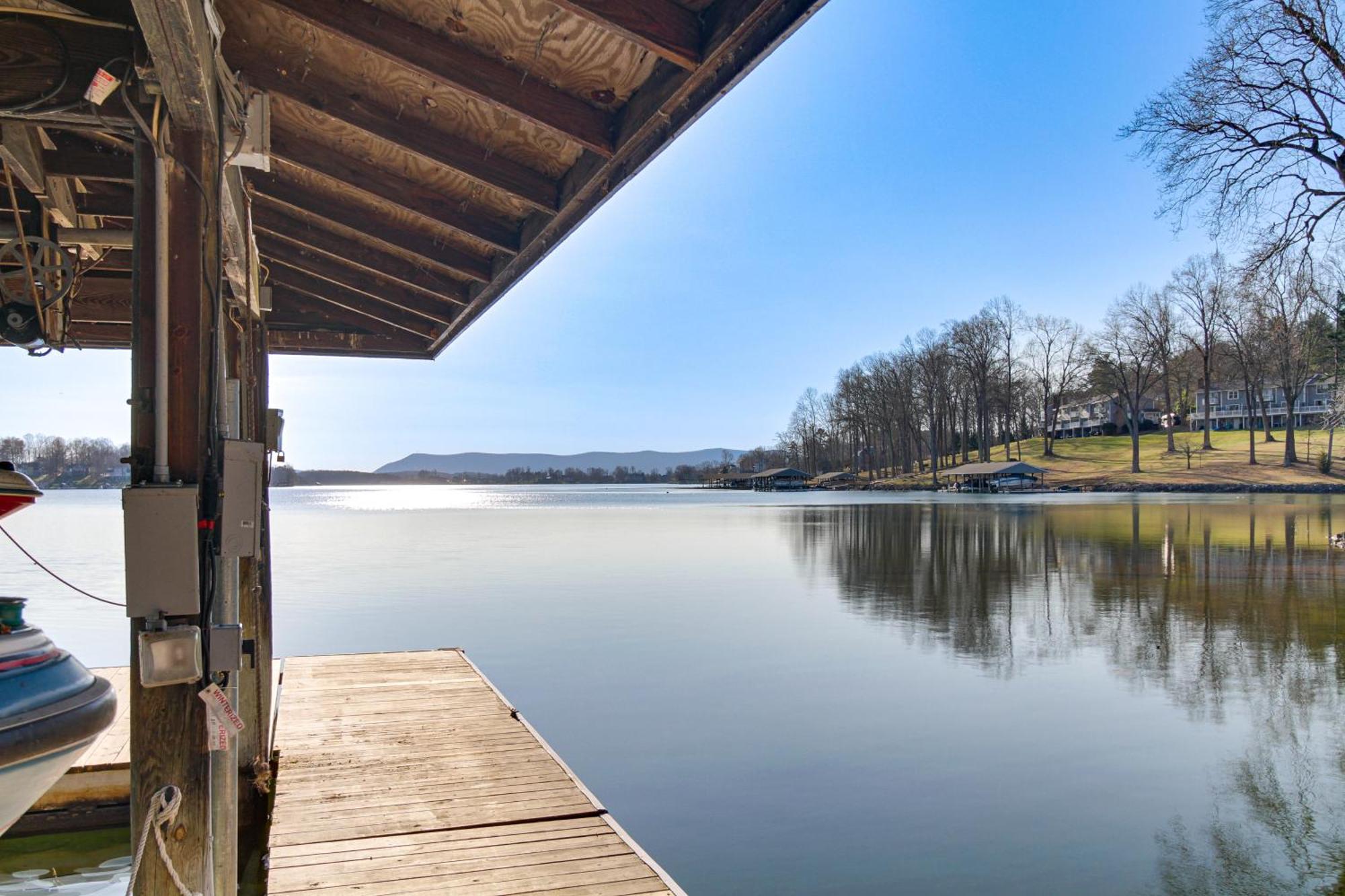 Lakefront Moneta Home With Community Boat Dock! Ngoại thất bức ảnh